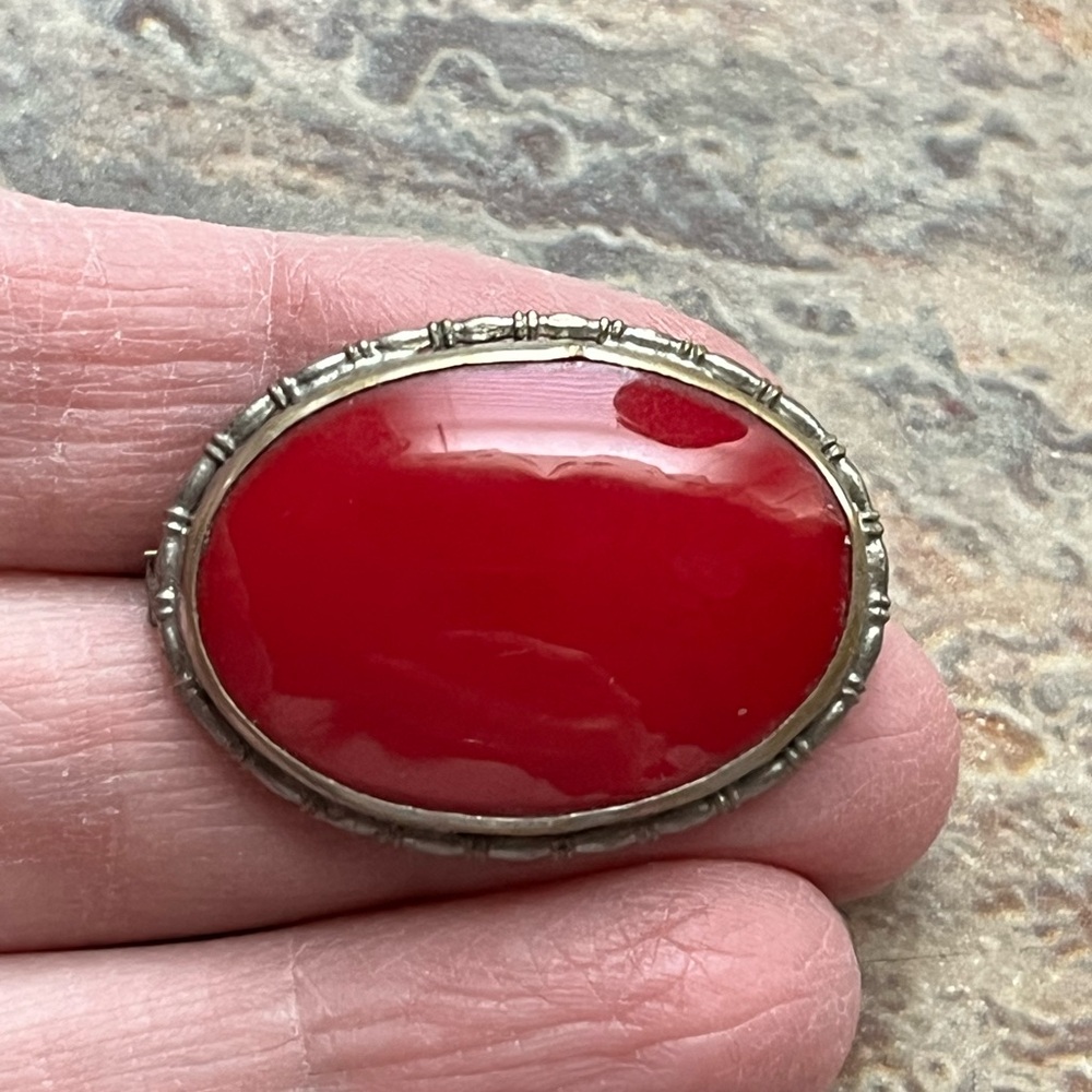 Antique Czechoslovakian Red Slag Glass Brooch - Picture 3 of 12